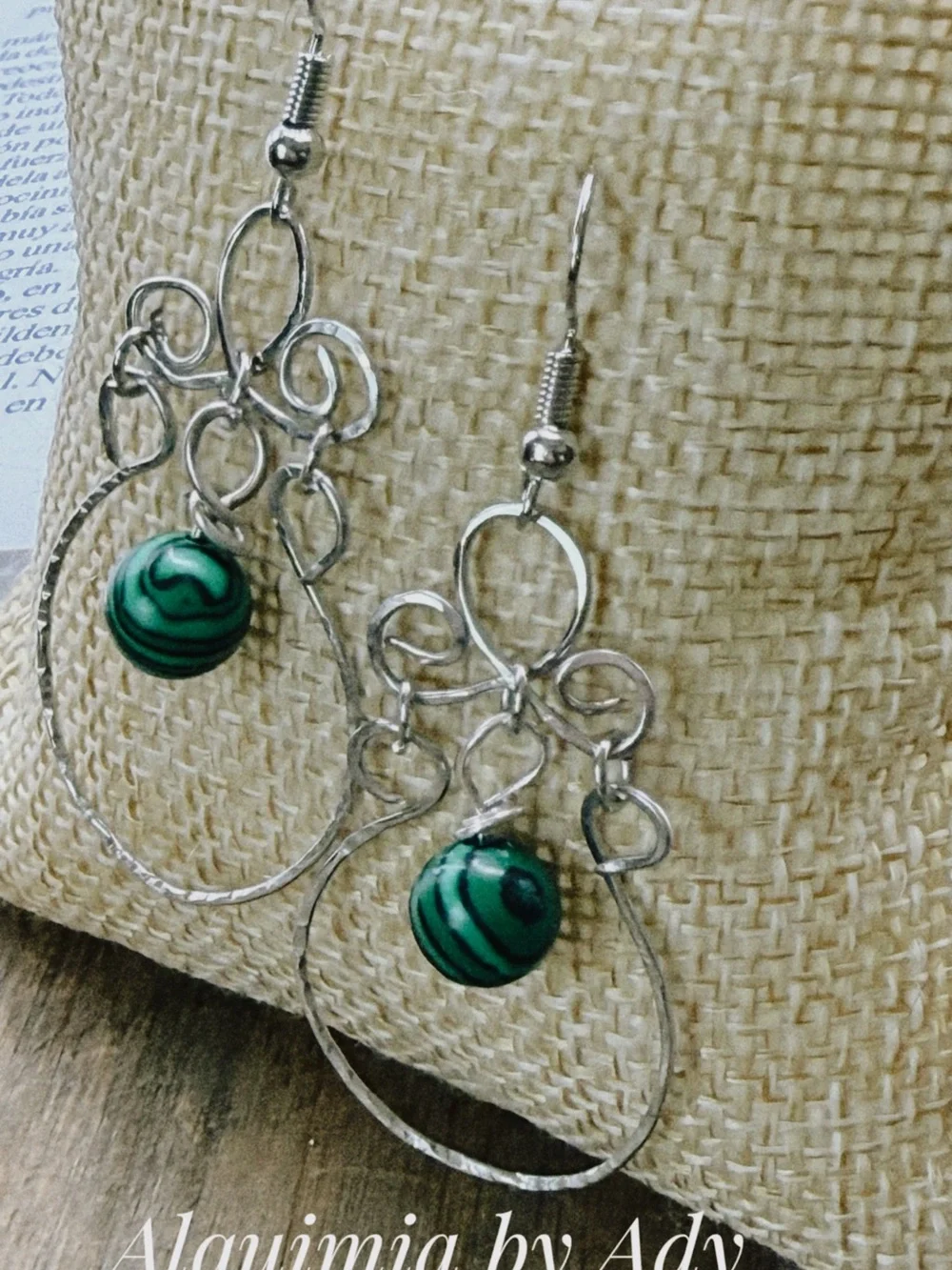 Alquimia Silver Wire Hoop Earrings with Green Swirl Beads